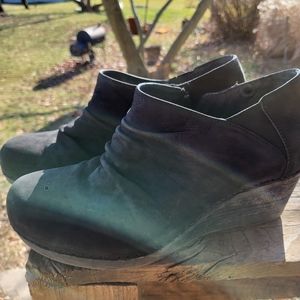 Dansko Sheena Slouchy Suede Wedge Booties size 39